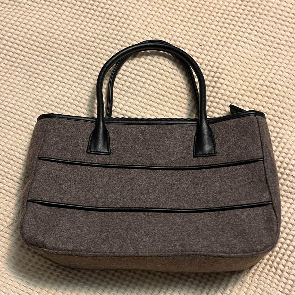 Elegant Brown Handbag